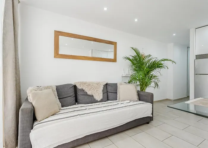 Playa Honda Paradise アパート